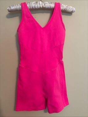 JoyLab Bright Pink V‑Neck Athletic Romper